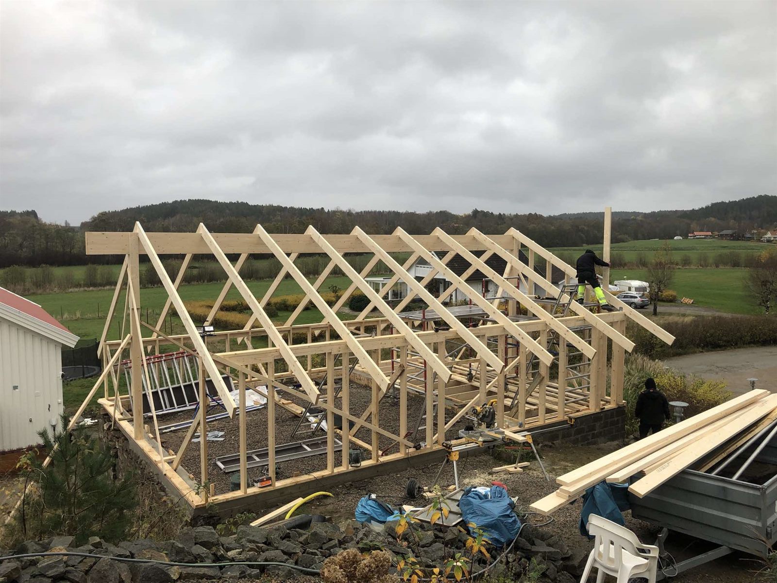 Realizacja Ad Astra Constructions — montaż więźby dachowej
